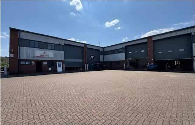 Industrial Warehouse and Business Premises for Lease