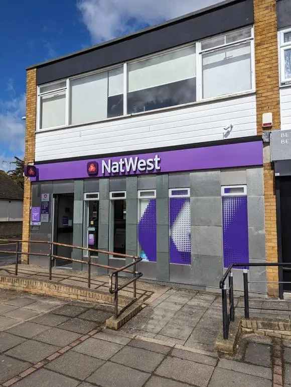 Retail Unit To Let - Larkfield A20 London Road