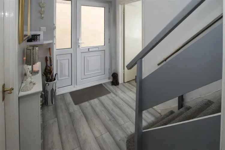 3 Bedroom Detached House for Sale Kelvedon Hatch
