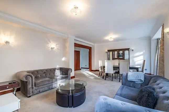 3-Bedroom Flat for Rent in Pembroke Road London W8