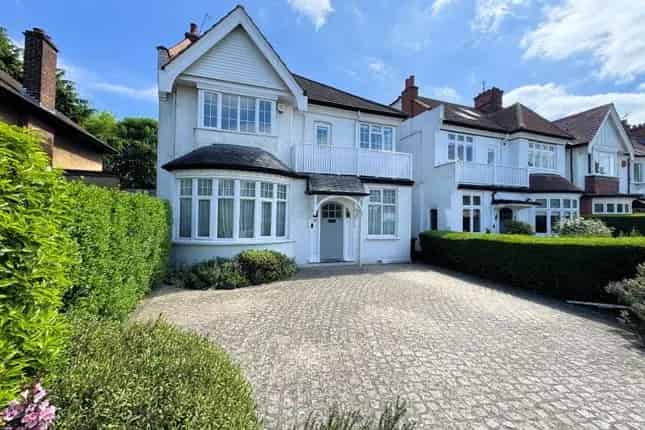 5 Bedroom Edwardian House for Sale Finchley N3
