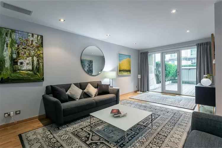2 Bed Flat Ground Floor Newhaven Private Garden Parking