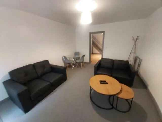 3 bedroom flat to rent