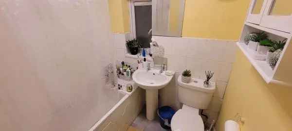 House For Rent in Bradford, England