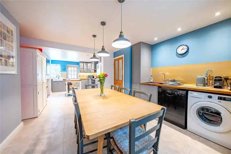 Four Bedroom Family Home Wakefield City Centre