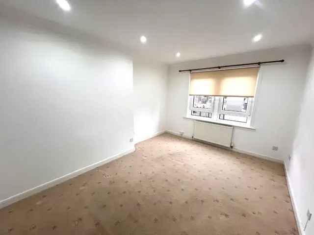 2 bedroom flat  for sale