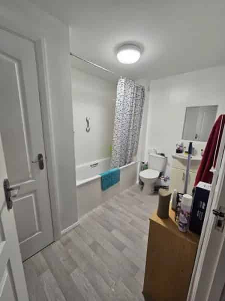 2 Bed Ground Floor Flat Wheelchair Accessible Pet Friendly Farnham Fleet Odiham