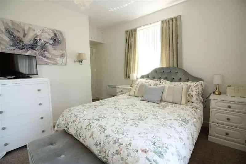 Charming Detached Bungalow for Sale