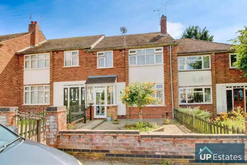 3 Bedroom Terraced House for Sale - No Forward Chain