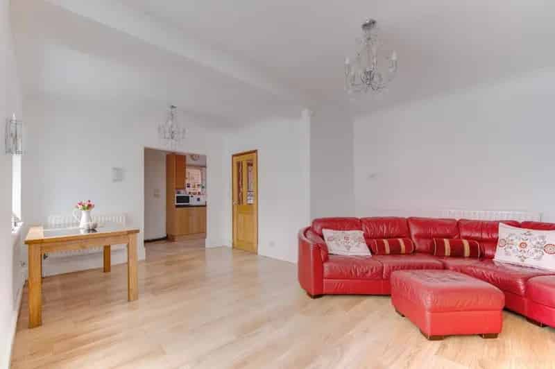 5 Bedroom Semi-Detached House for Sale