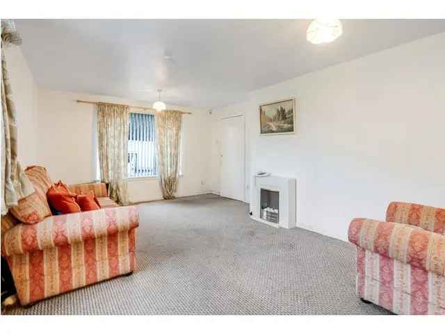 2 bedroom end-terraced house for sale