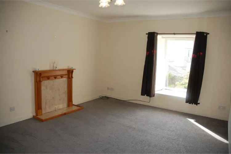 2 Bed Flat - First Floor with 1 Reception Room