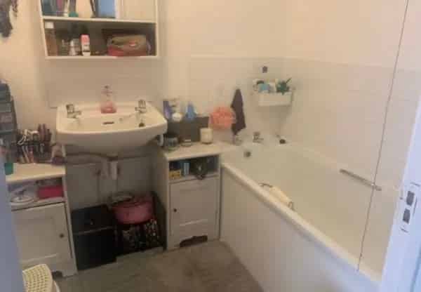 Spacious 1-Bed Riverside Flat in Woolwich with Stunning Views