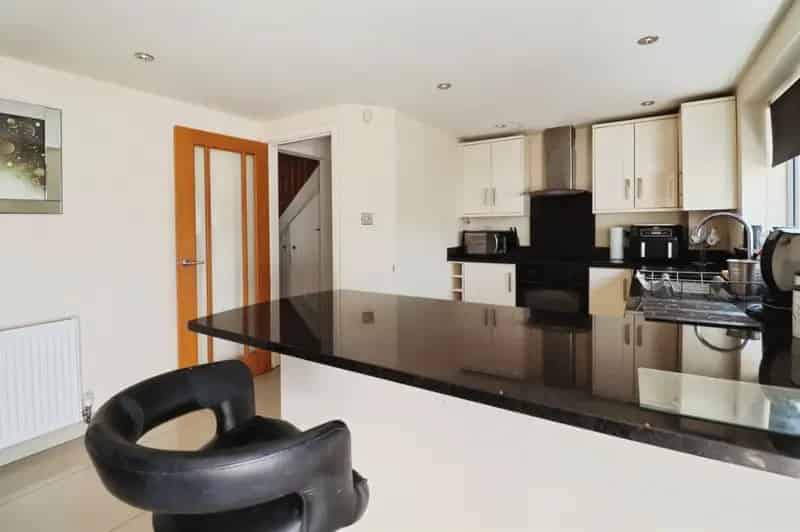 3 bedroom terraced house