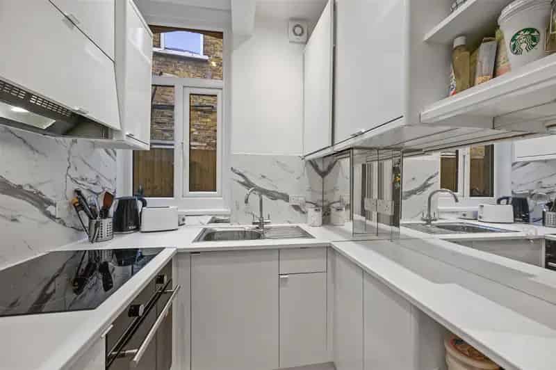 2 Bedroom Flat House to Rent