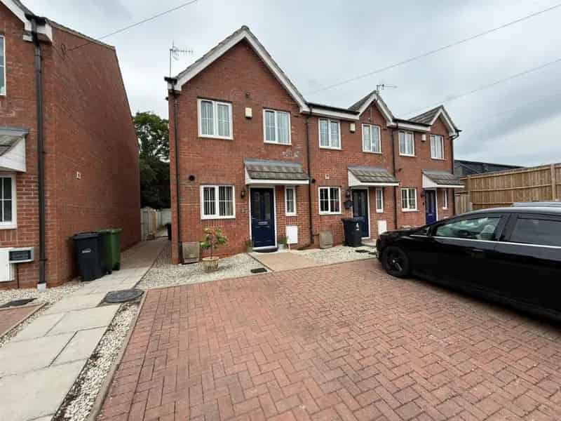 2 Bed House for Sale - Quiet Cul-de-sac Location