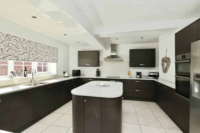 Four Bedroom Detached House in Bawtry