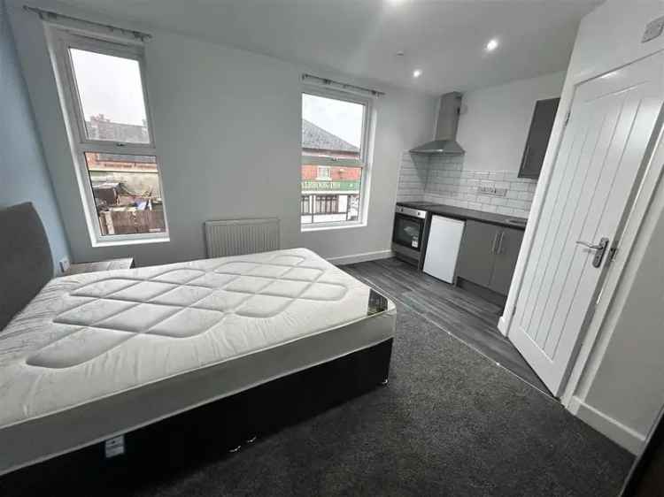 Studio to Rent