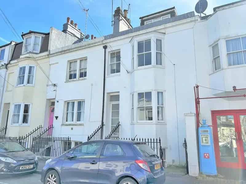 1 Bedroom Apartment for Sale