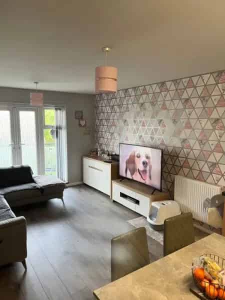 M40 Access, Local Shops and Amenities