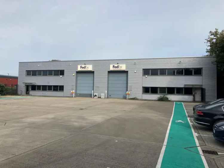 Modern Semi-Detached Warehouse Unit in Gated Estate