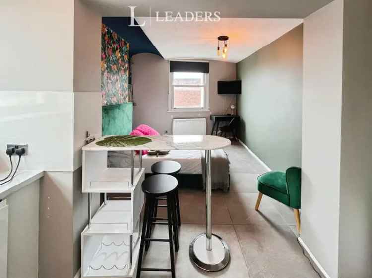 Studio Flat City Centre Student Accommodation Available May
