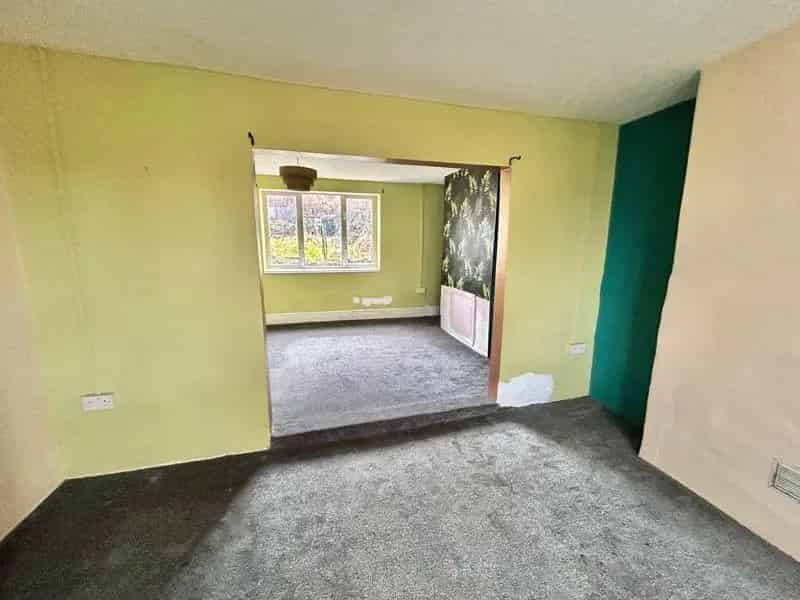 3 Bed House for Sale Spacious Cottage Good Gardens Off Road Parking