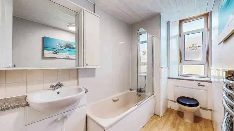 1 Bed Flat for Sale in Scotstoun Glasgow