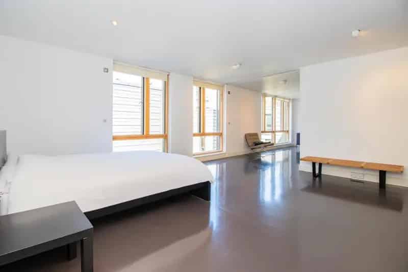 1 Bed Flat for Sale in Modern Gated Hoxton Development