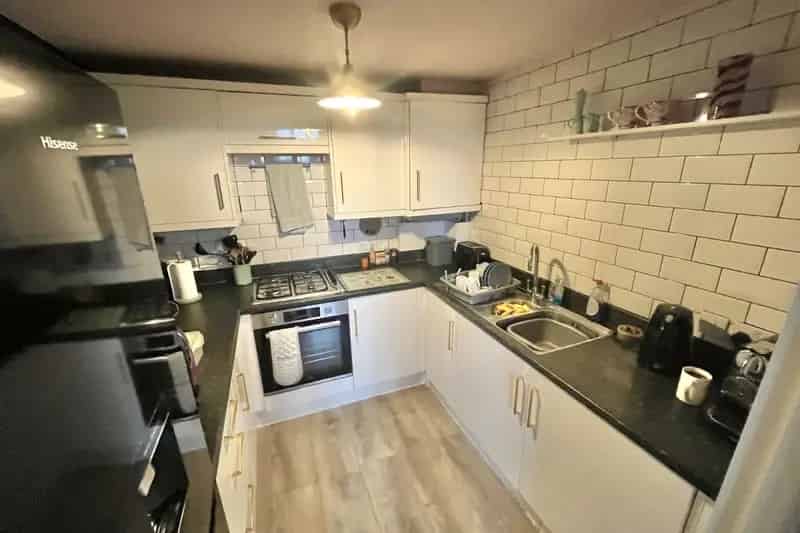 Spacious Apartment with Mezzanine Bedroom and Modern Features