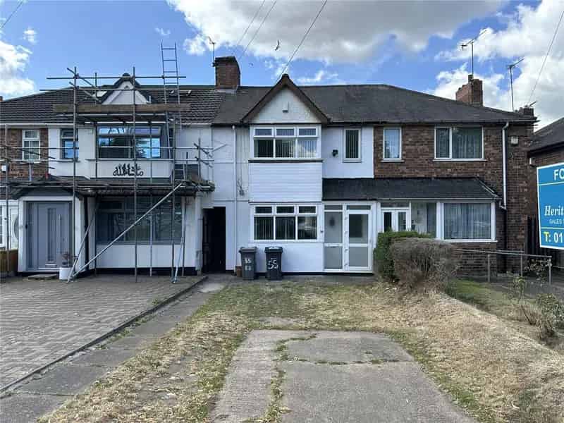 3 Bedroom Terraced House For Sale Near Schools and Shops