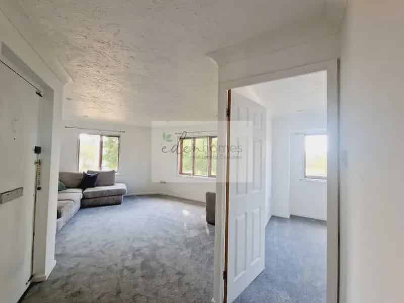 1 Bedroom Penthouse Apartment To Rent
