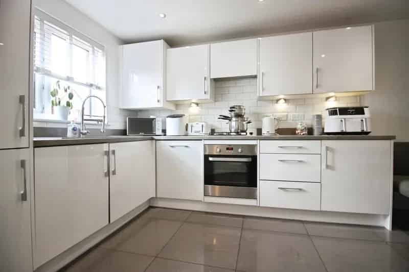 4 Bedroom Waterfront Family Home with Outbuilding