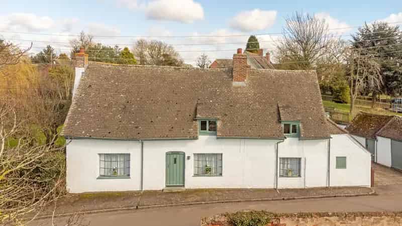 4 Bedroom Detached House Harborough Magna Warwickshire