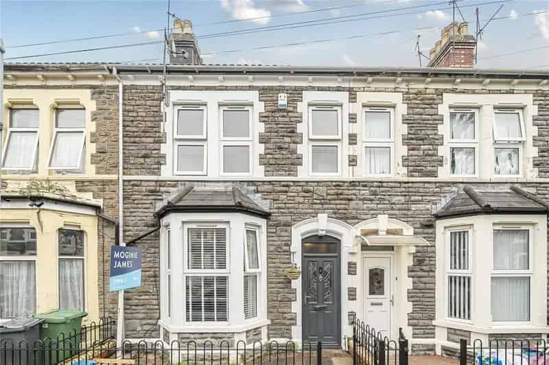 2 Bedroom Victorian Terrace House for Sale