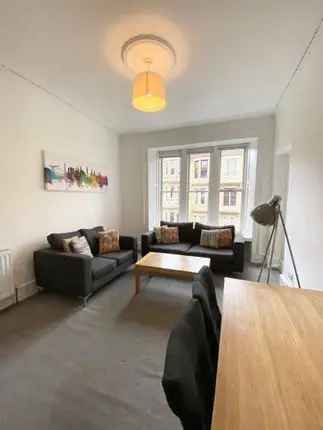 Flat to rent in Gardner Street, Glasgow G11