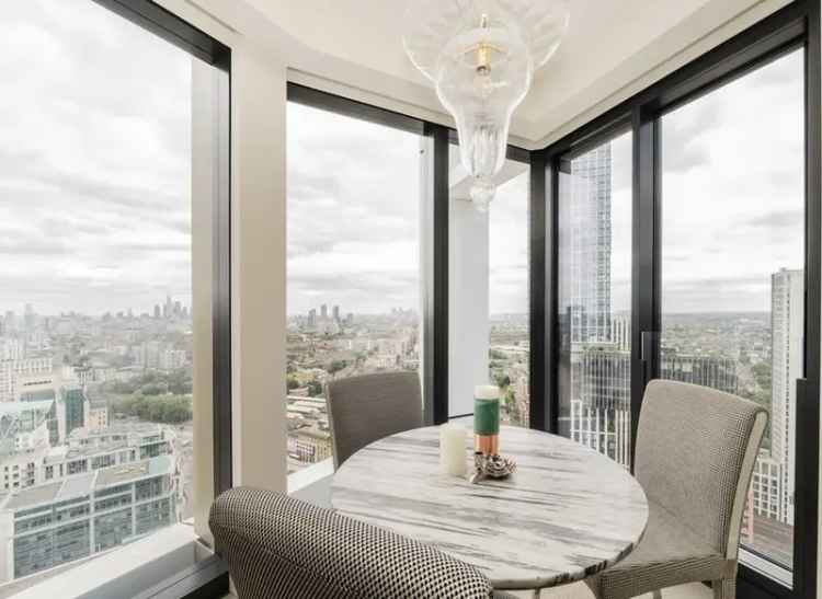 Luxury 2-Bed Apartment with River Thames Views