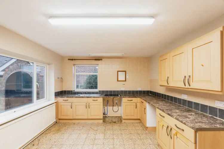 Bungalow For Sale in Manchester Road, Hollins Green, England