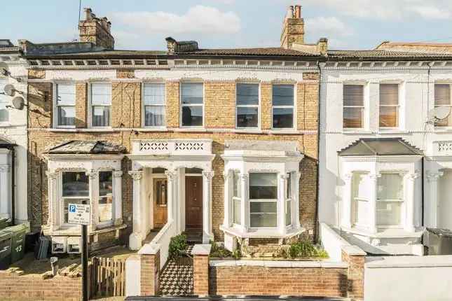 5 Bedroom Terraced House for Rent in London SW2