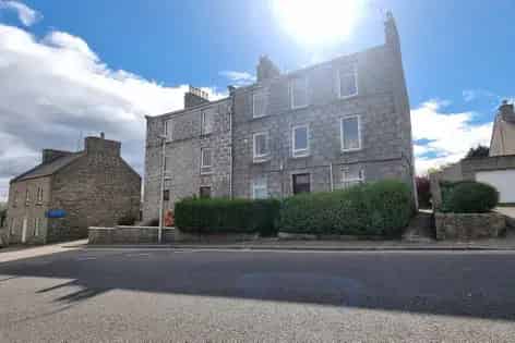 2 Bedroom Flat 73 m² Aberdeen