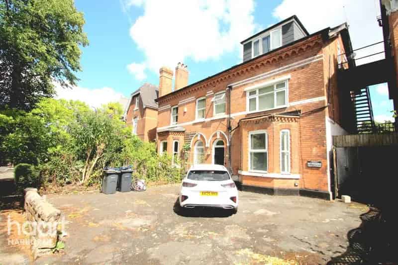 4 Bedroom Flat to Rent