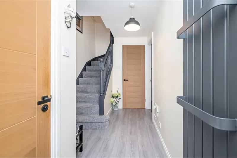 3 Bed Semi-Detached House with 2 Reception Rooms and Conservatory