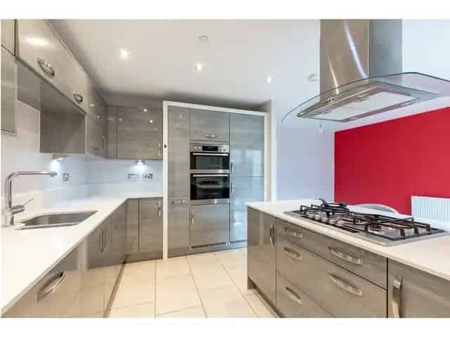 6 Bedroom Townhouse for Sale in Edinburgh West End