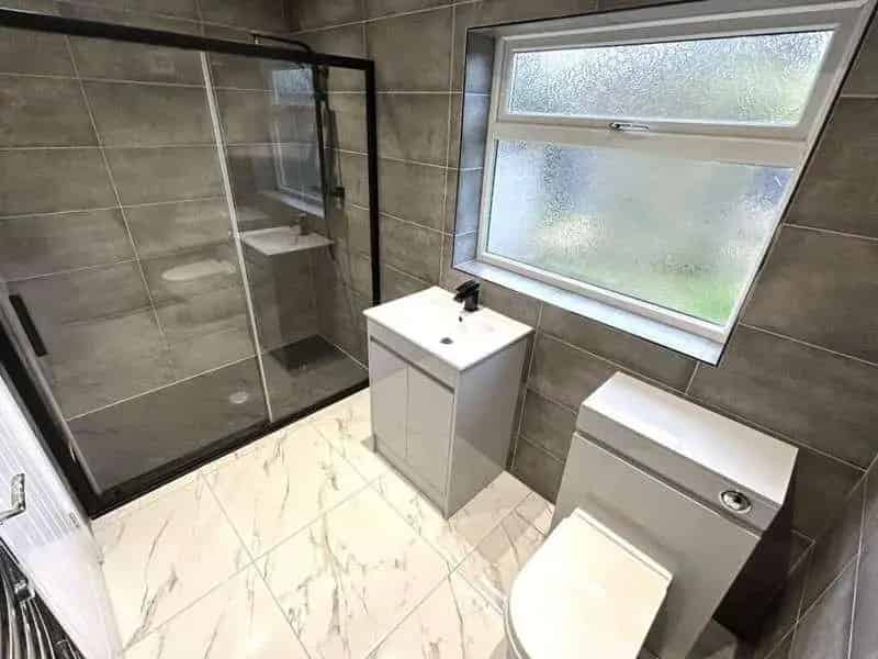 3 Bed House for Sale - Refurbished End Terrace