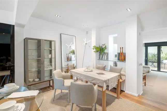 3 Bedroom House for Sale in Donne Place London SW3