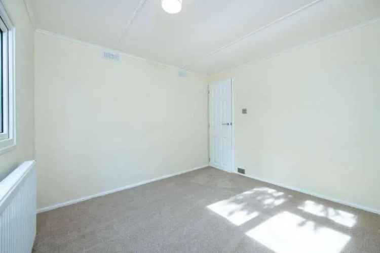 2 Bed Refurbished Park Home Over 50s Community