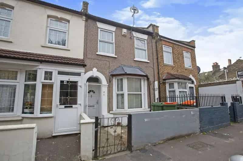 2 Bedroom Terrace House to Rent London E13