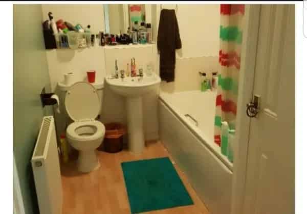 3 Bed House Recently Redecorated New Boiler Private Parking