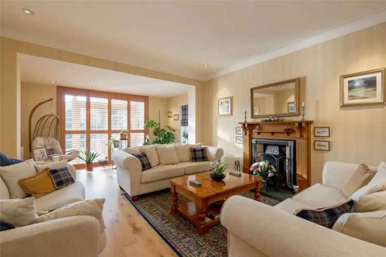 Impressive Detached Family Home in Fairmilehead Edinburgh