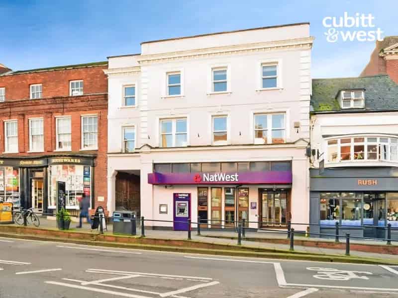 2 Bedroom Apartment to Rent Dorking High Street